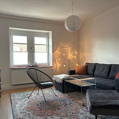 Schoene Neue 4 Zimmer Wohnung Mit Sued-Balkon Bis 8 Personen Naumburg  Exterior foto
